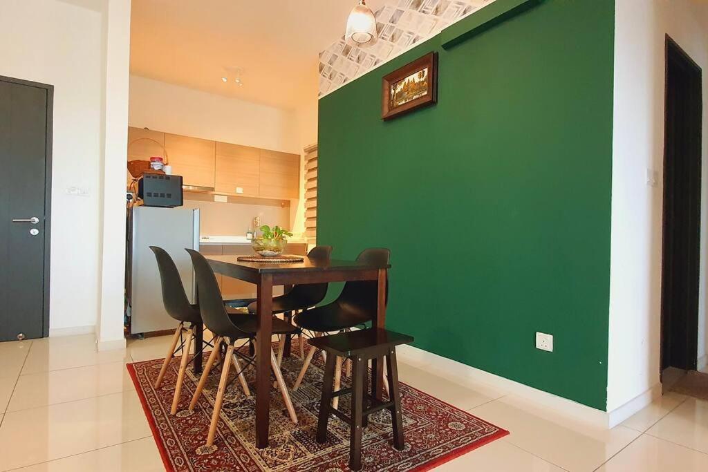 Aldridge Residence Cosy Apt @Emira Residence Shah Alam Eksteriør billede
